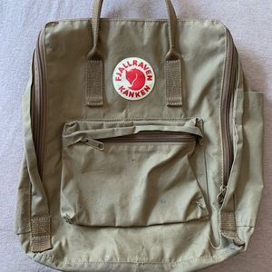 FJALLRAVEN KANKEN FULL SIZE BACKPACK- SAND